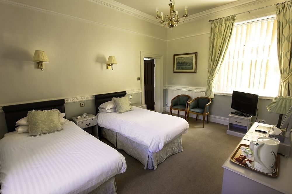 Shaw Hill Hotel Golf And Country Club Chorley  Exterior photo